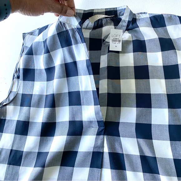 NWT Ann Taylor LOFT Navy and White Buffalo Check Sleeveless Blouse, Size: M - Picture 5 of 9
